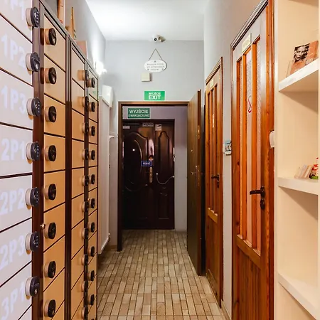 Plowce 62 Guest Spots By Bookinghost *