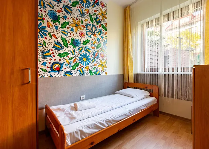 Plowce 62 Guest Spots By Bookinghost * グダニスク