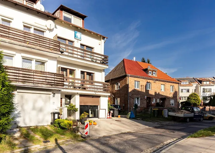 Plowce 62 Guest Spots By Bookinghost * グダニスク