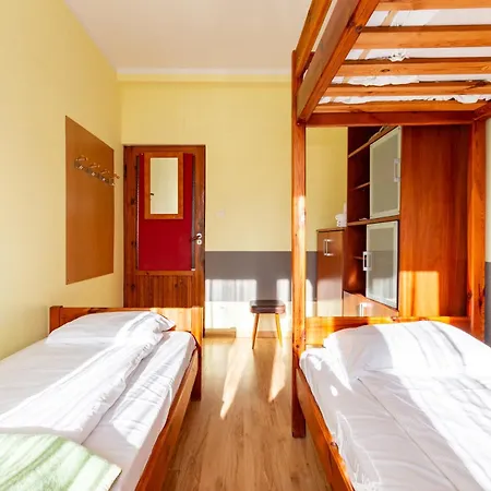 Plowce 62 Guest Spots By Bookinghost